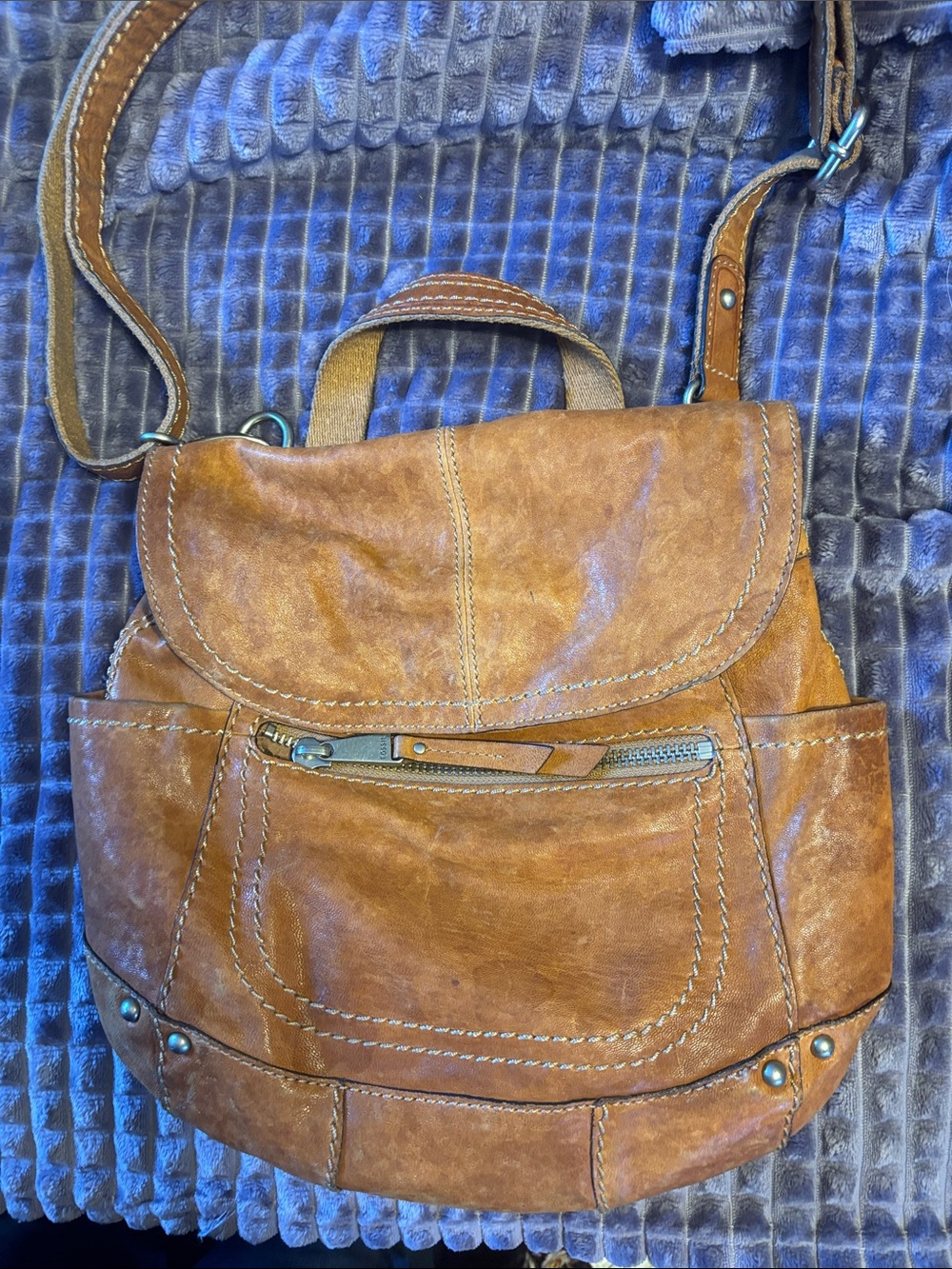 Fossil Tan Leather Crossbody Bag.